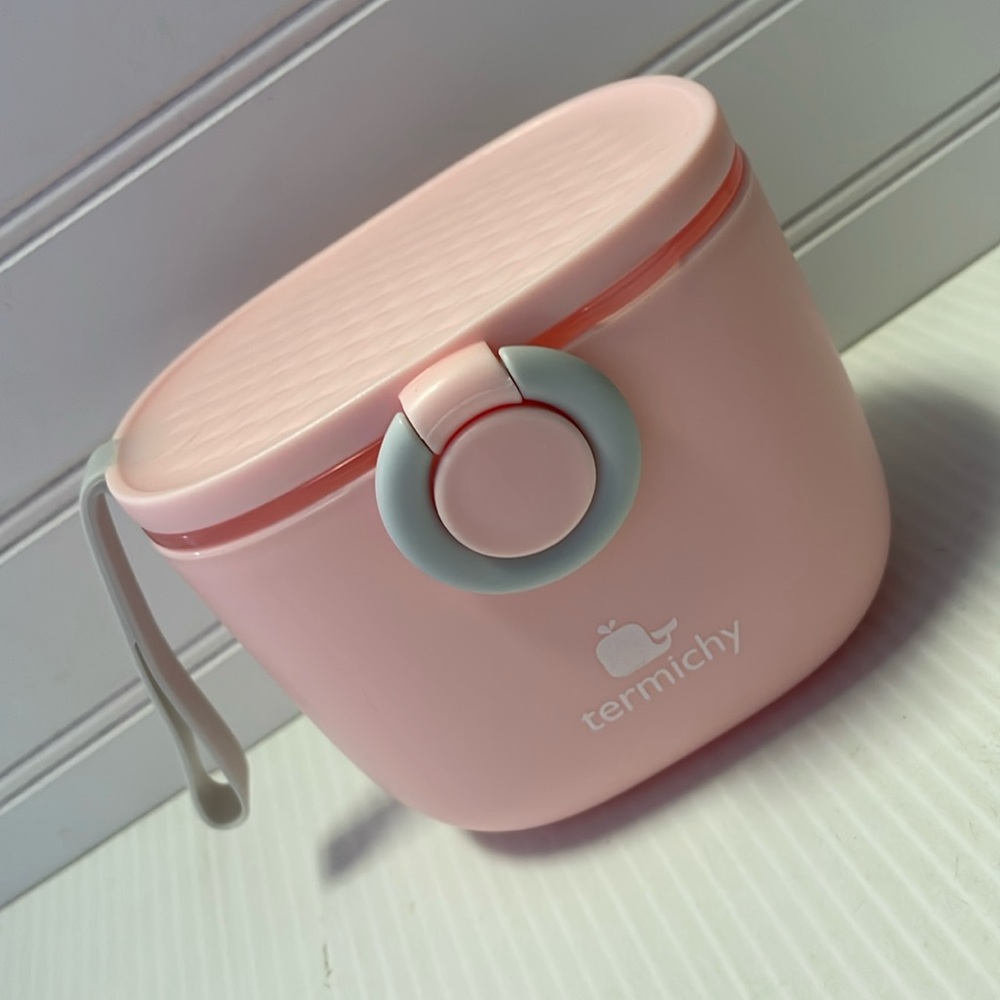Termichy Pink Travel Size Baby Formula Dispenser